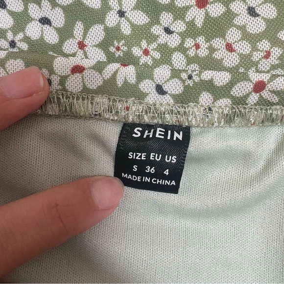 Shein Mini Skirt Small Sage Green Daisy Floral Mesh Lettuce Hem Lined Boho Y2K - Picture 4 of 6